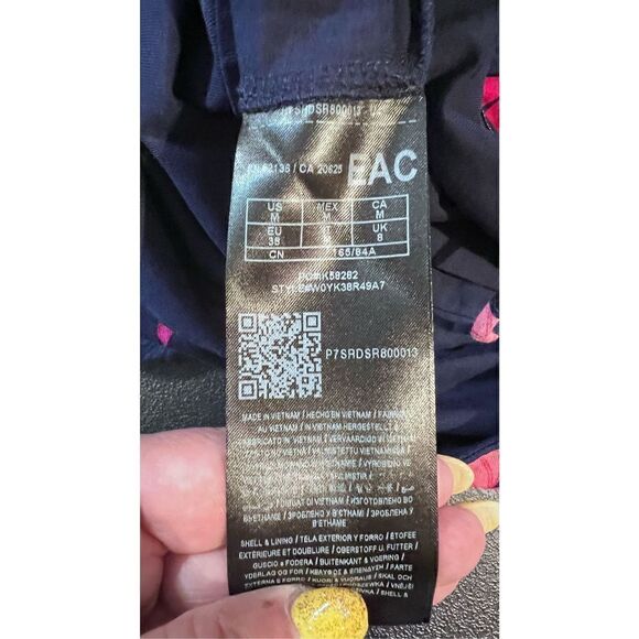 GUESS FLORAL NIRVANA PRINT FUCHSIA NOURA DRESS SZ M P1-19 NEW - Picture 13 of 15